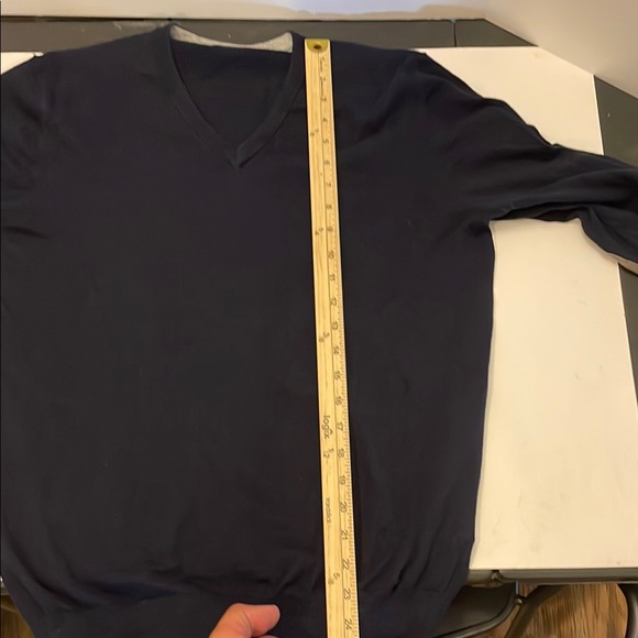 Massimo Dutti Black V-Neck Sweater Classic Design - Picture 5 of 7